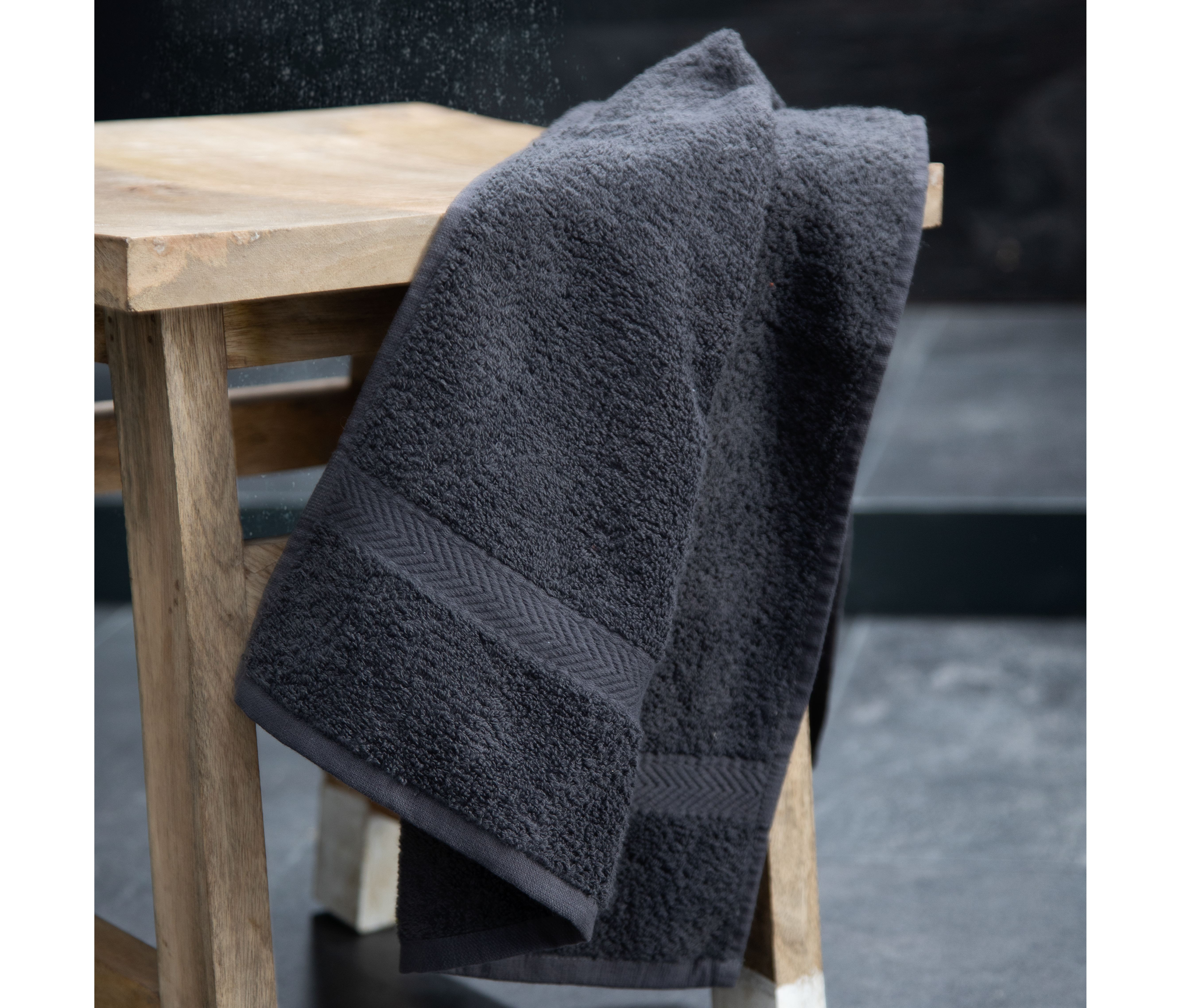 LUXURY HAND TOWEL